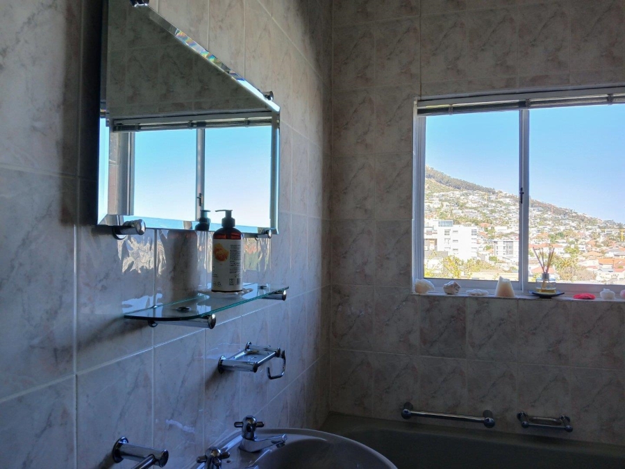 To Let 2 Bedroom Property for Rent in Sea Point Western Cape